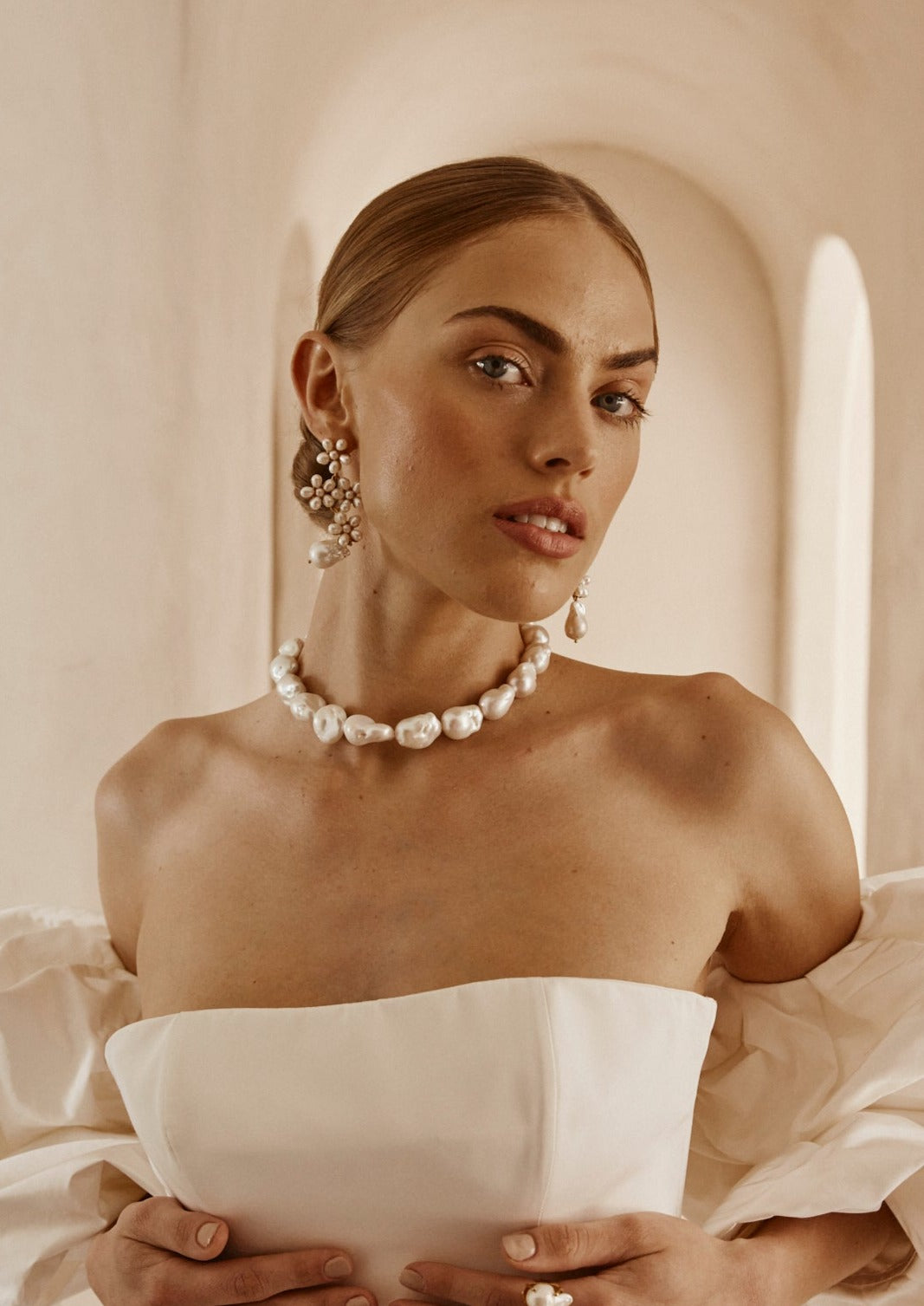Elodie Earrings Pearl