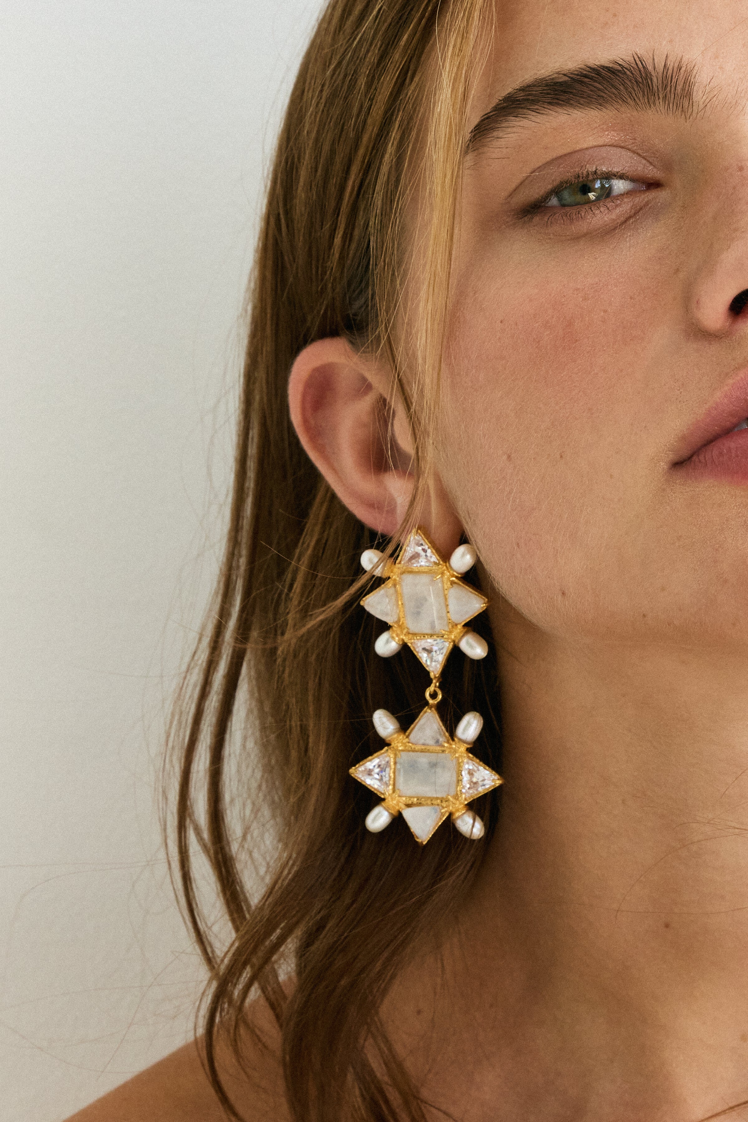Ariadne Earrings White