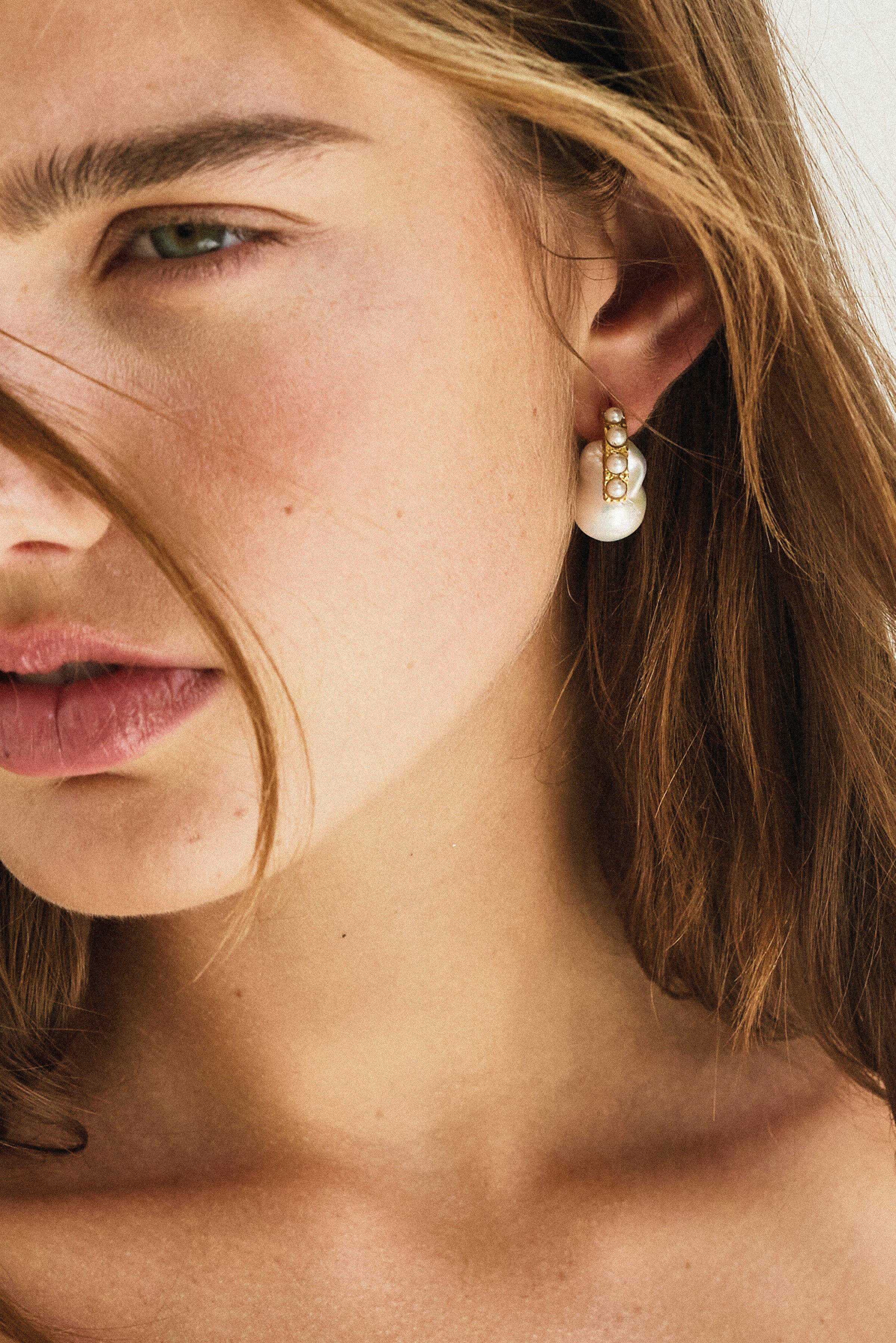 Audrey Earrings Pearl