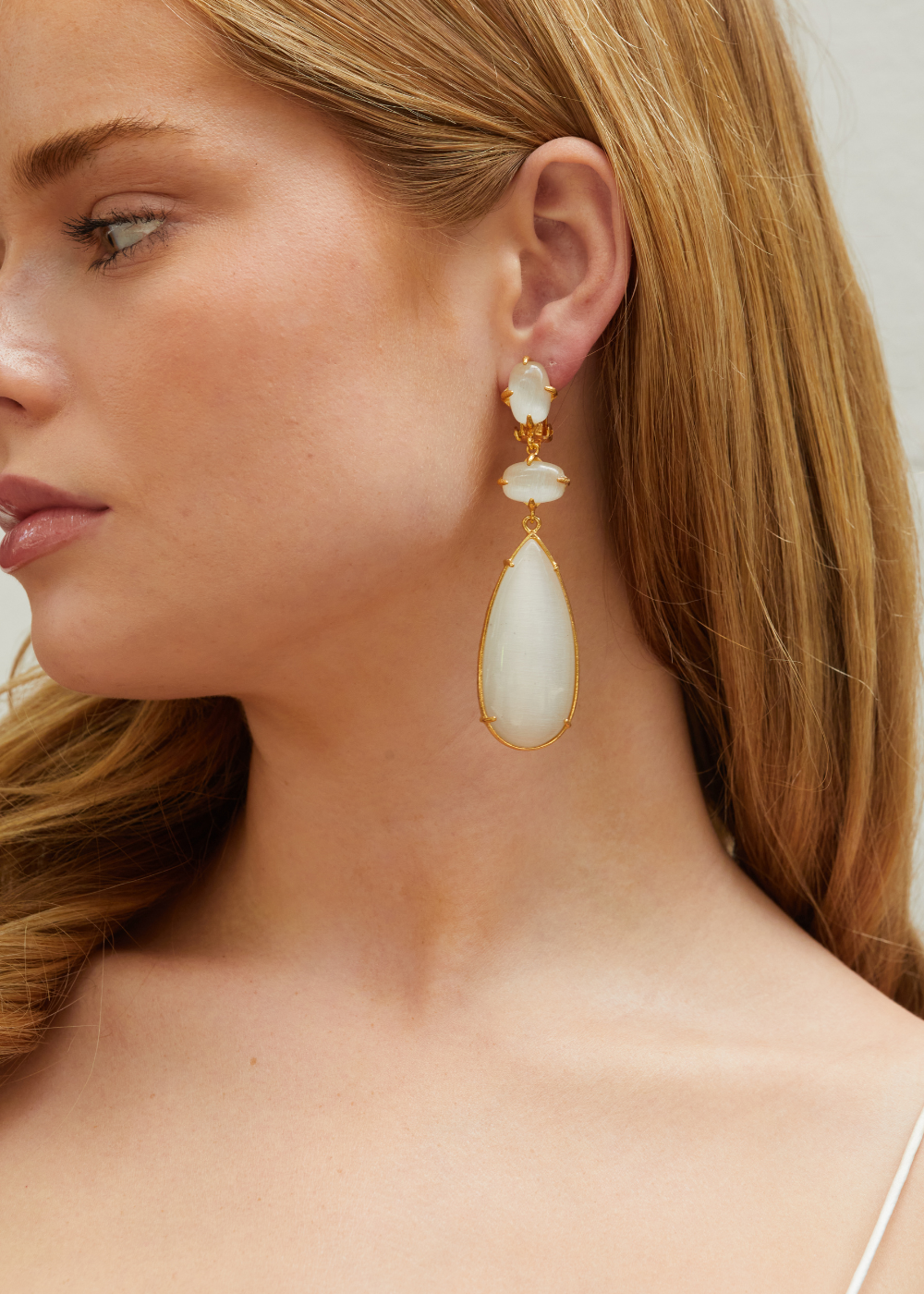 Francesca Earrings White