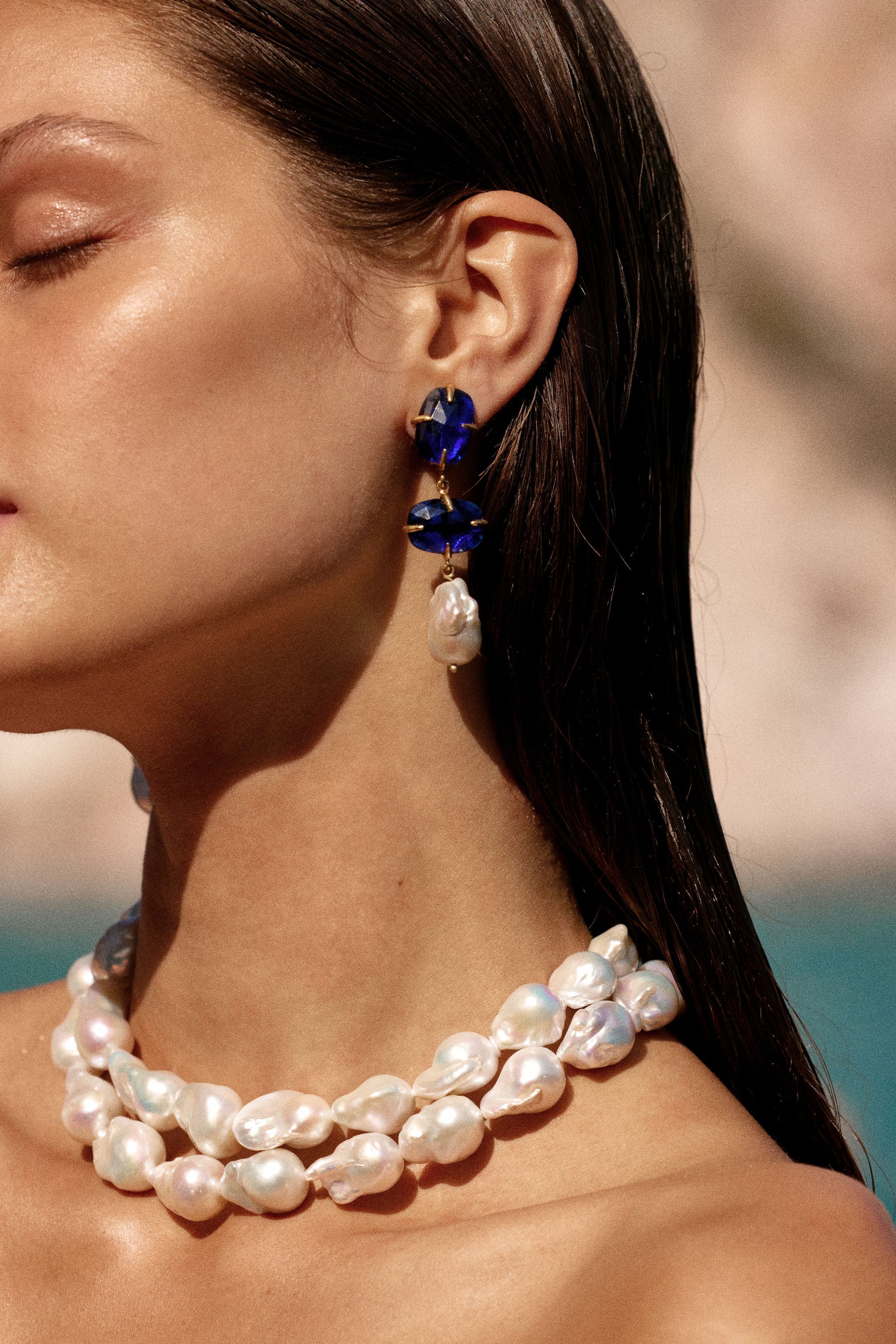 Gia Earrings Dark Blue