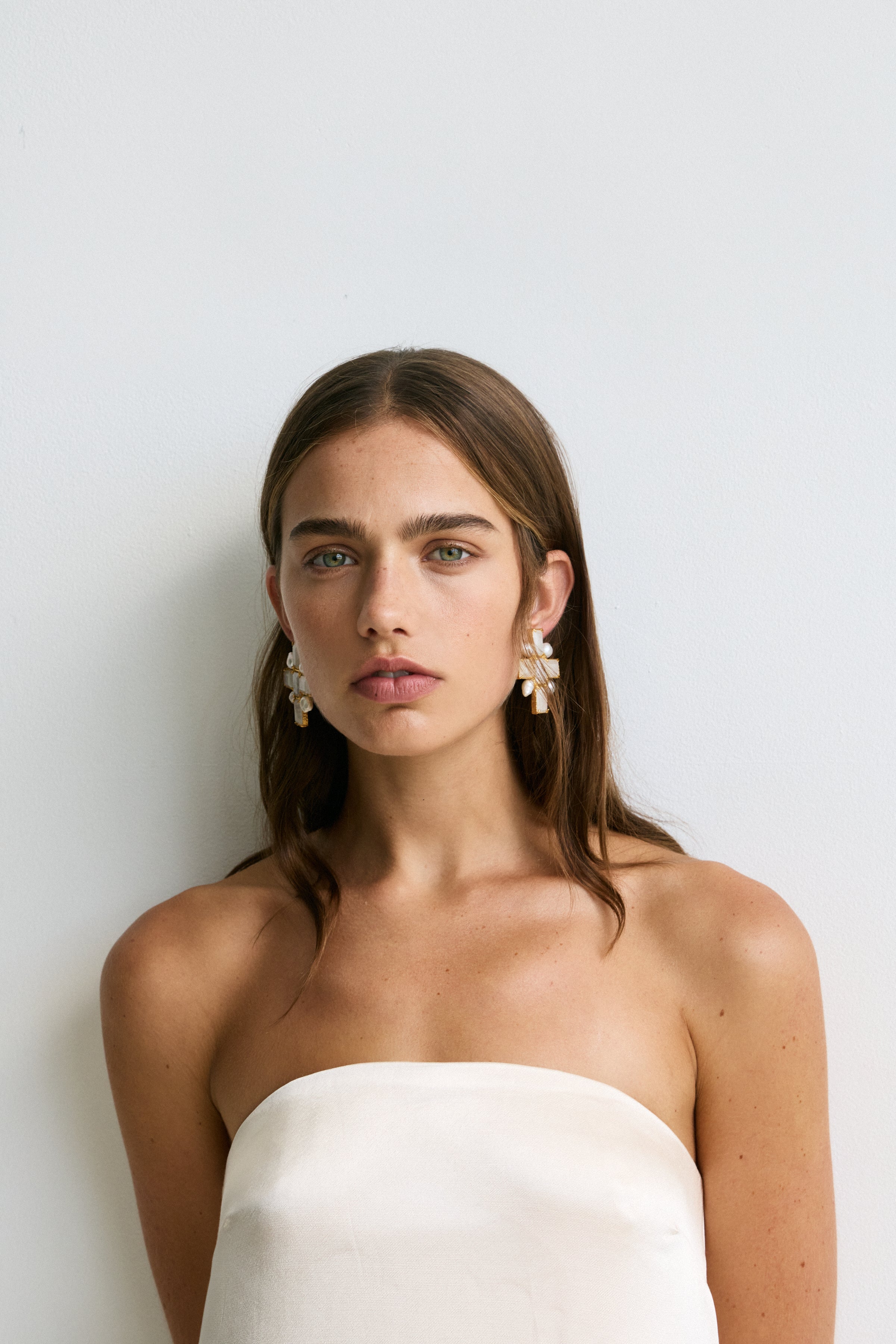 Cinda Earrings White