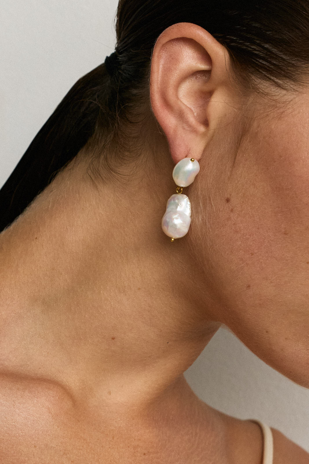 Delilah Earrings Pearl