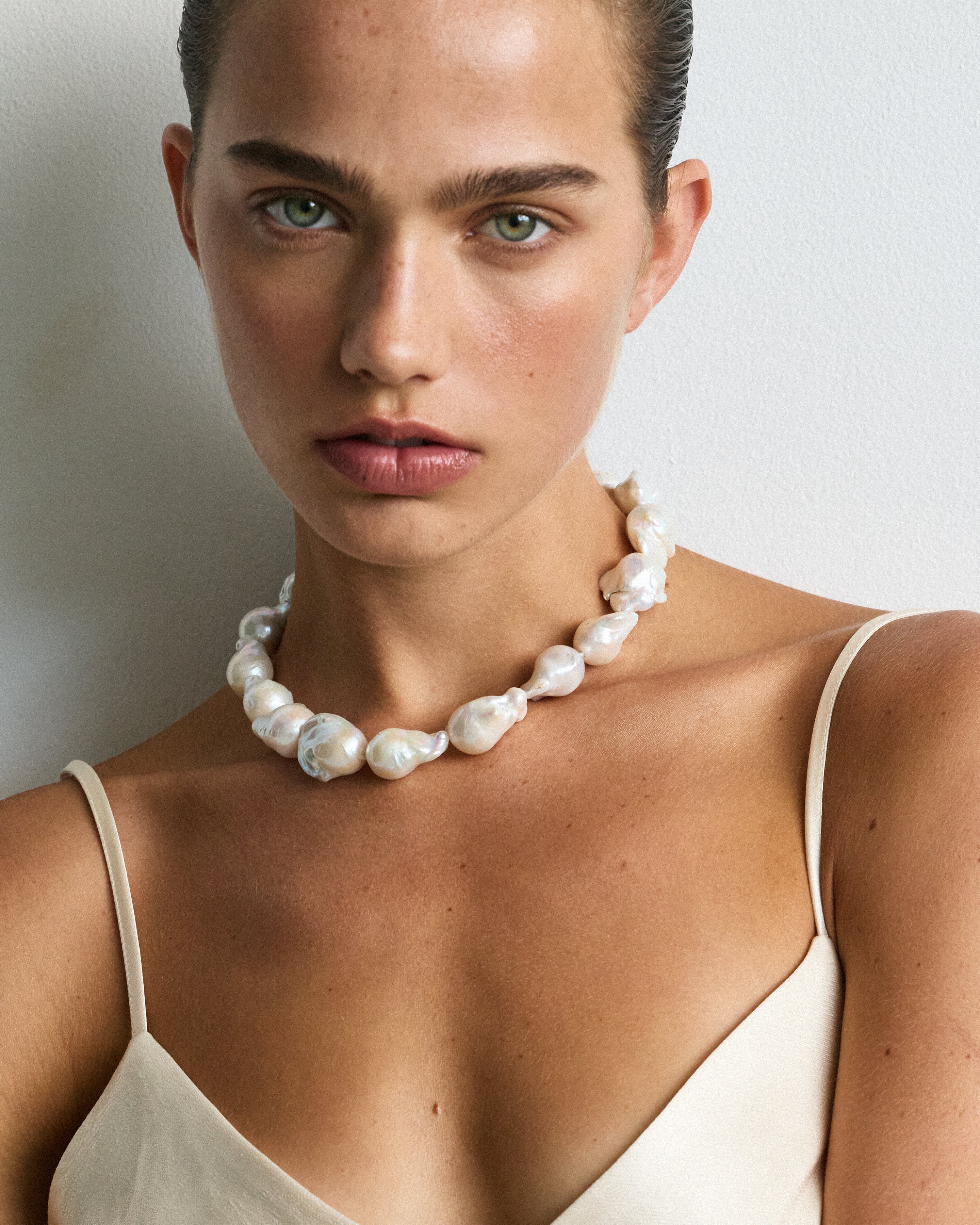Isabetta Necklace Pearl