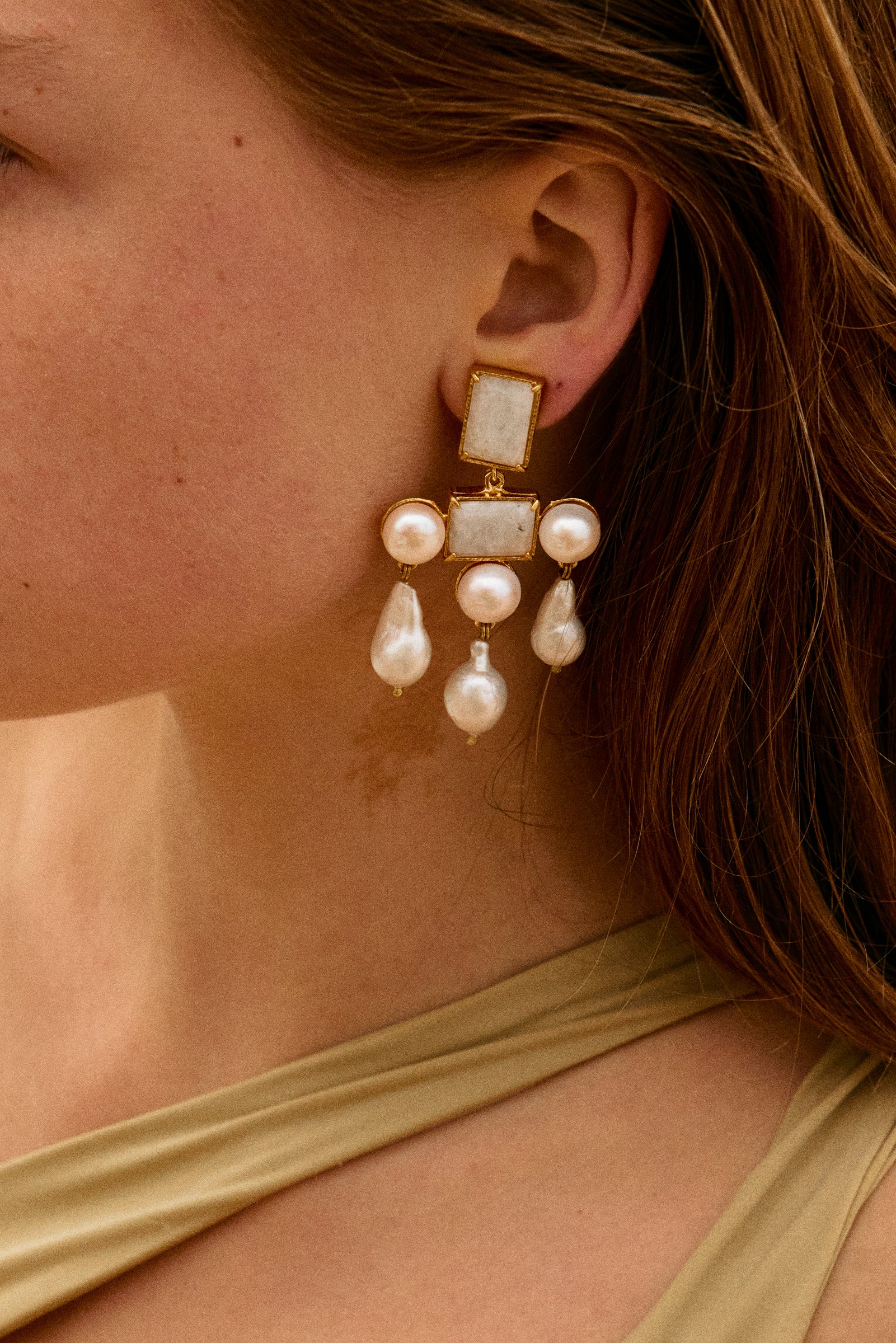 Bianca Earrings White