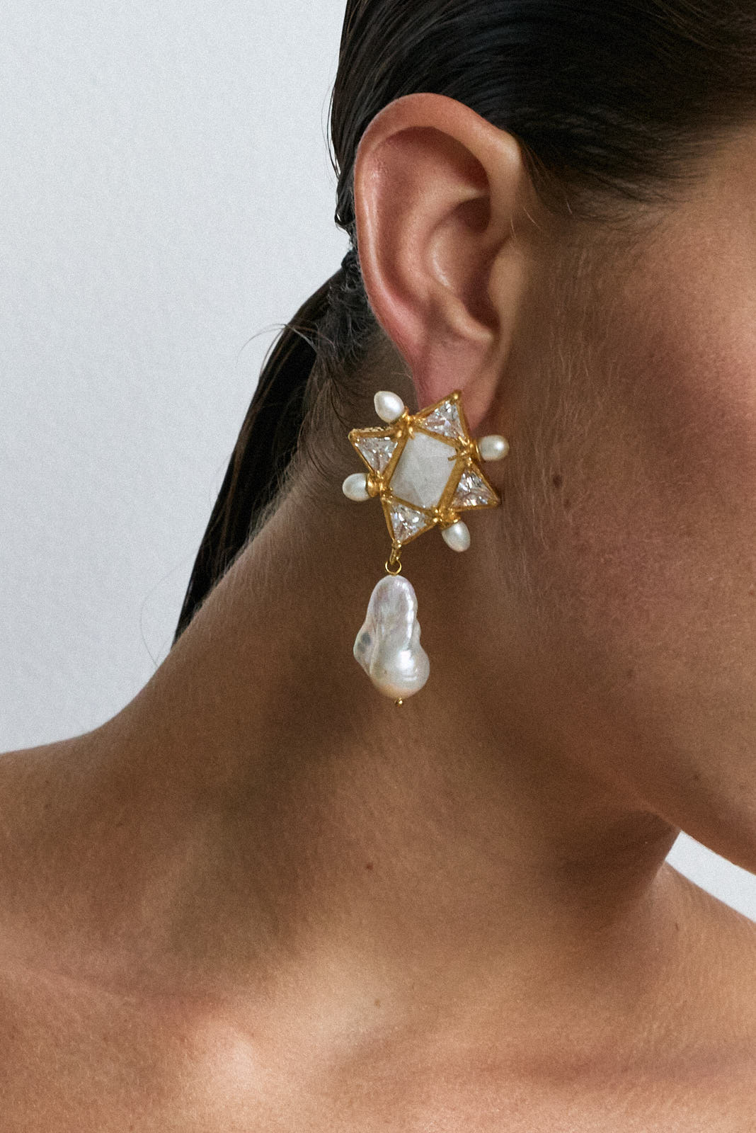 Violetta Earrings White