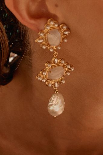 Charlotte Earrings White