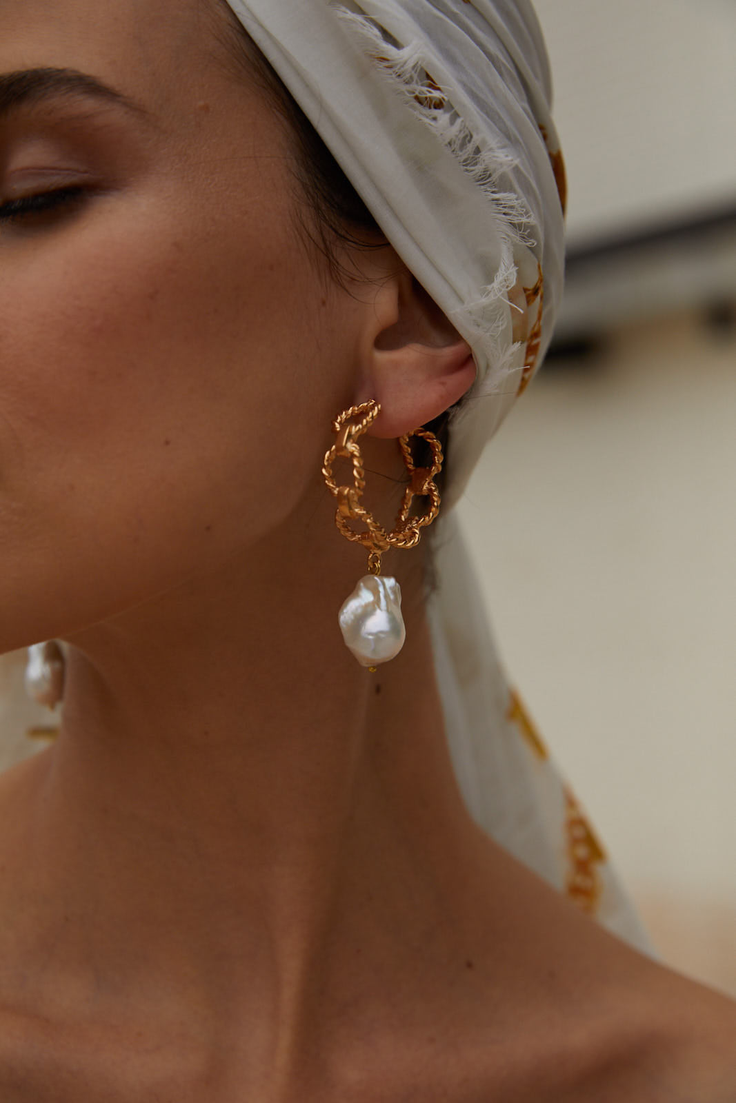 Cordelia Hoops Gold & Pearl