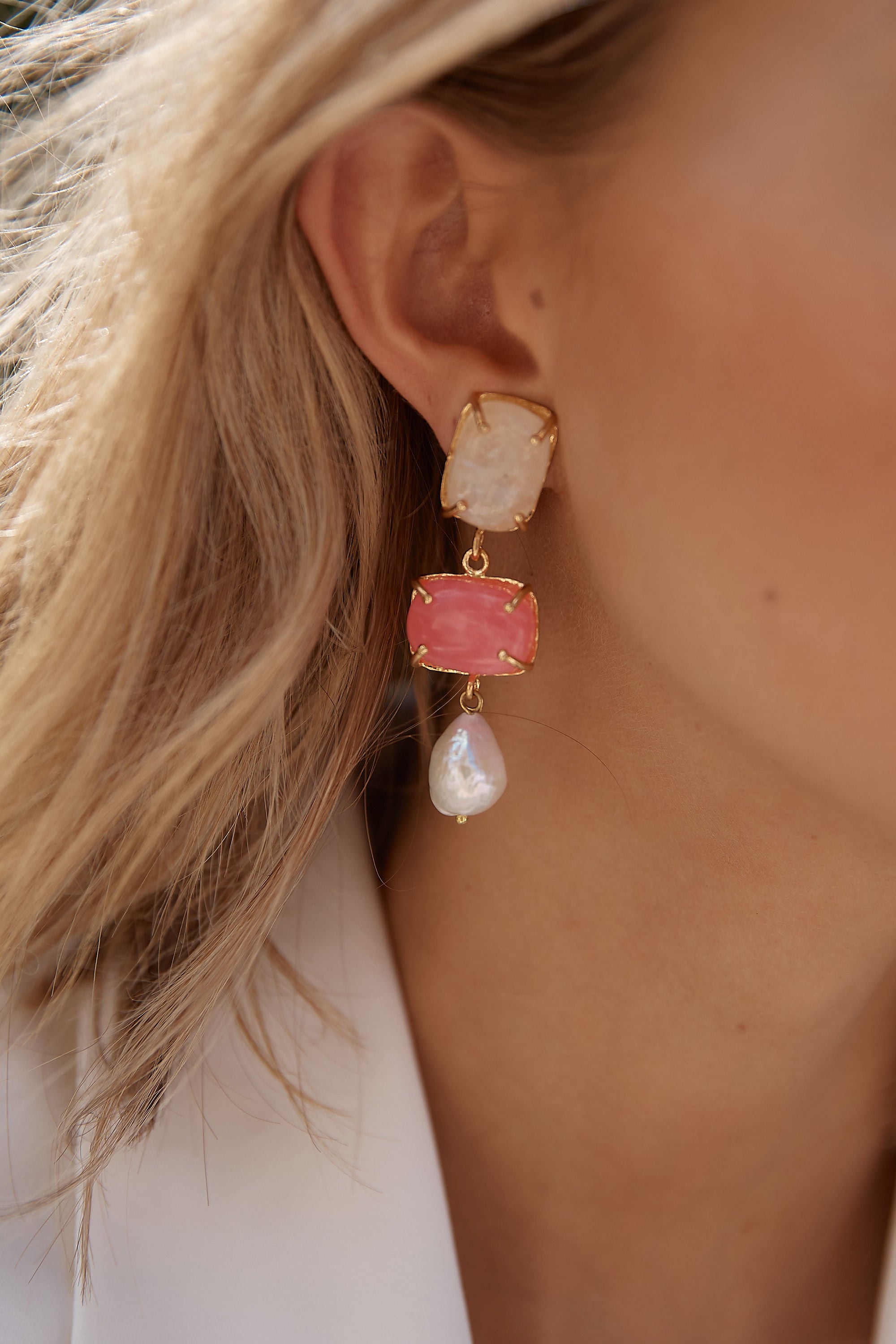 Loren Earrings White & Pink
