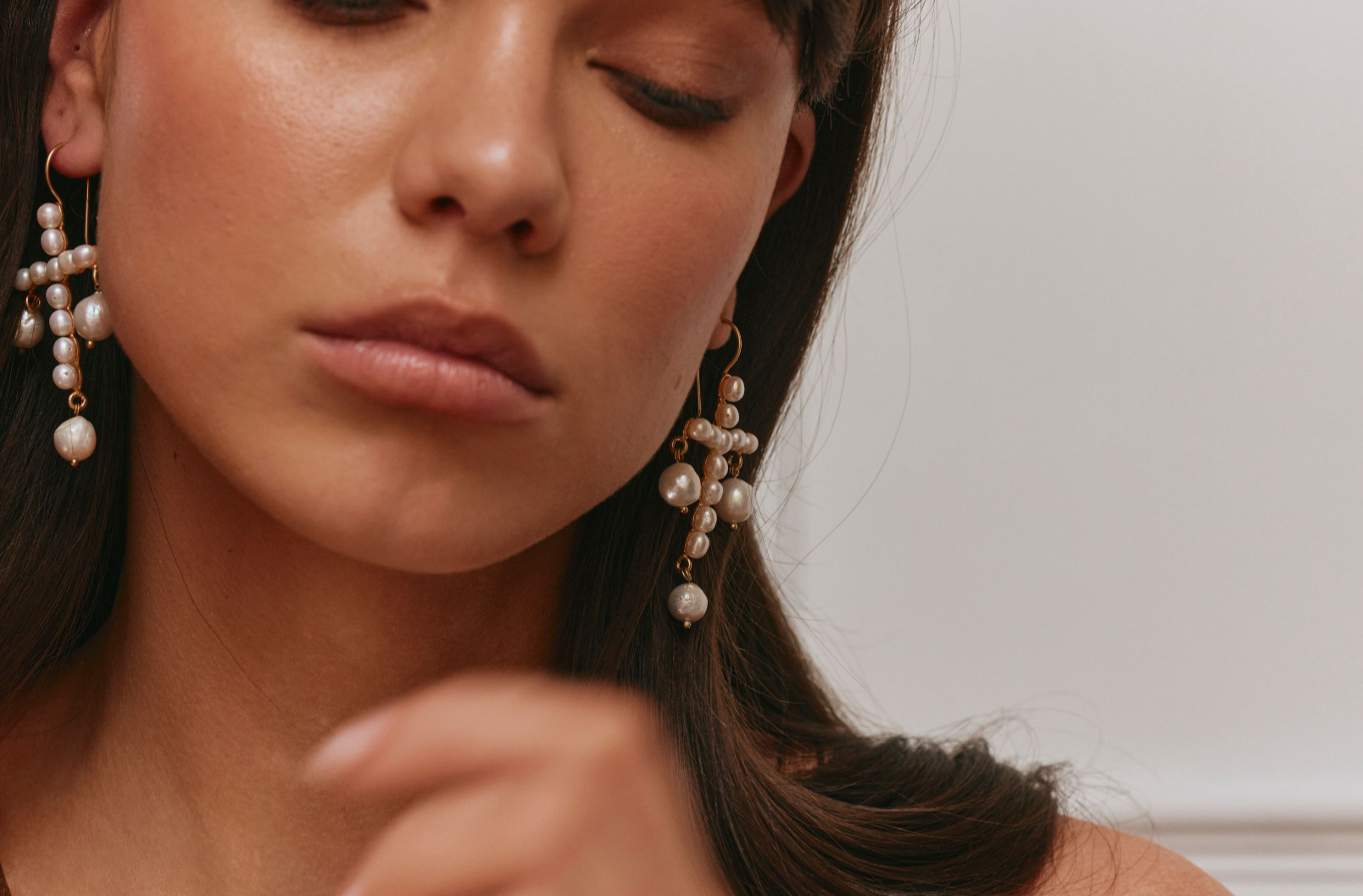 Stefania Earrings Pearl