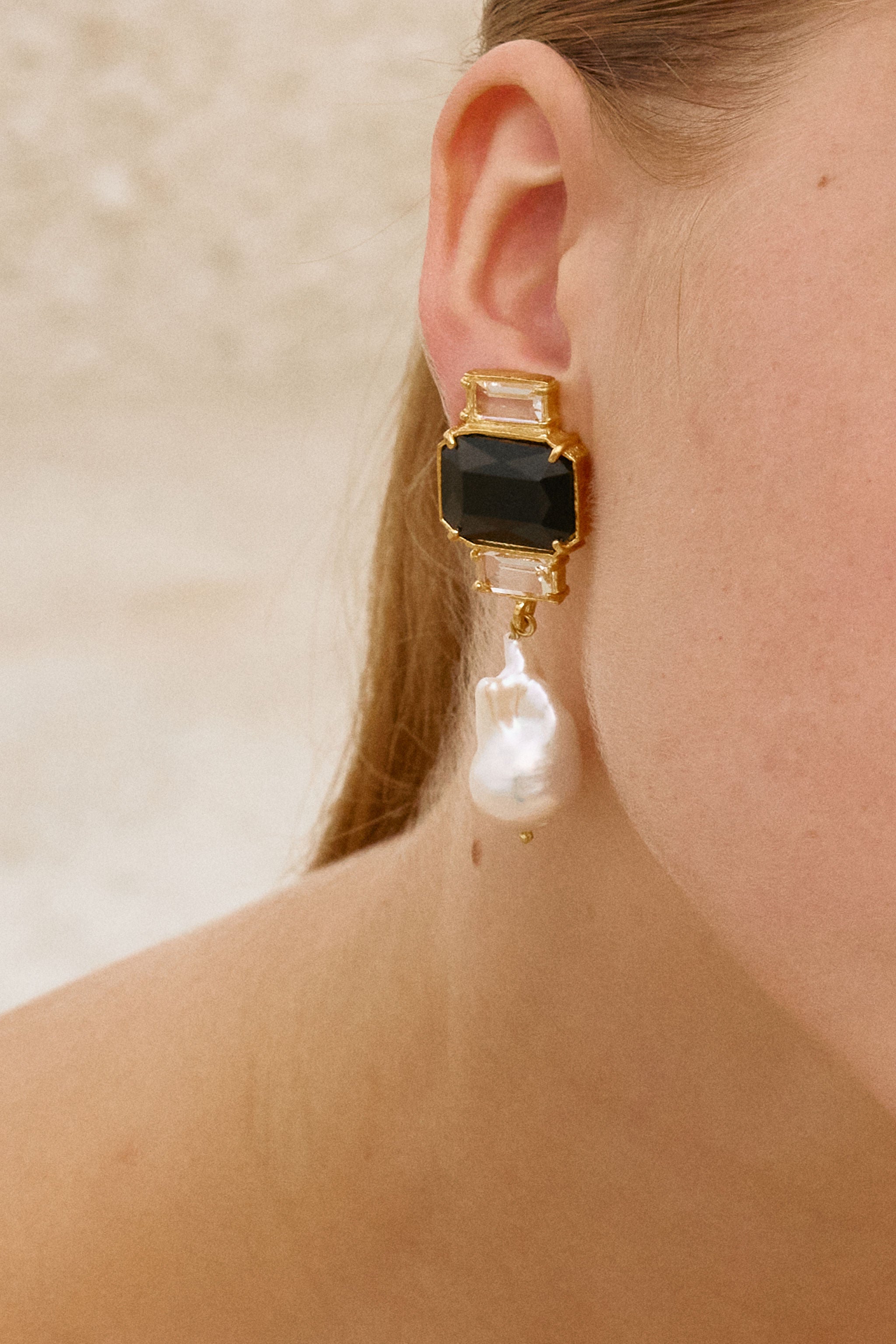 Bambina Earrings Black