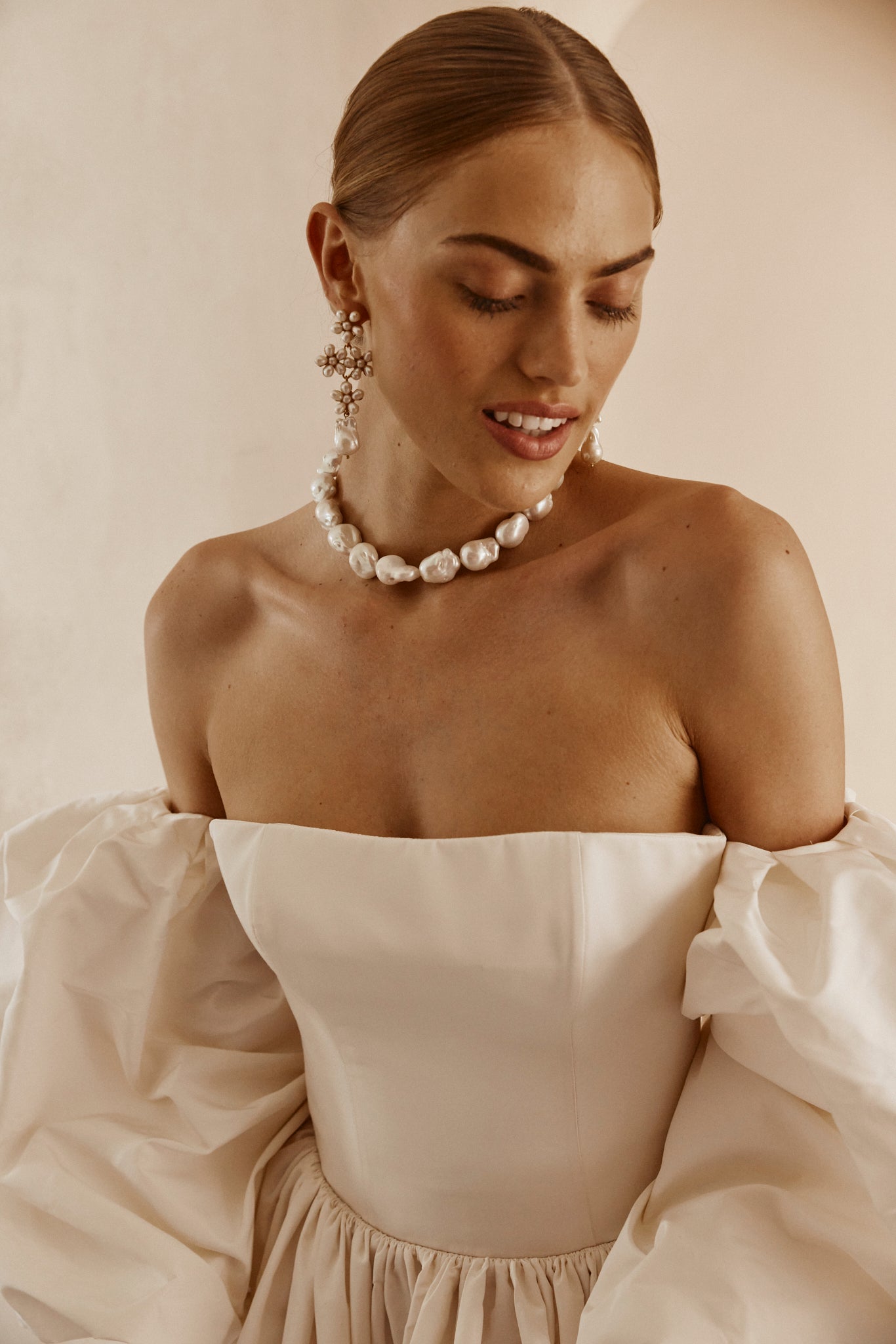 Elodie Earrings Pearl