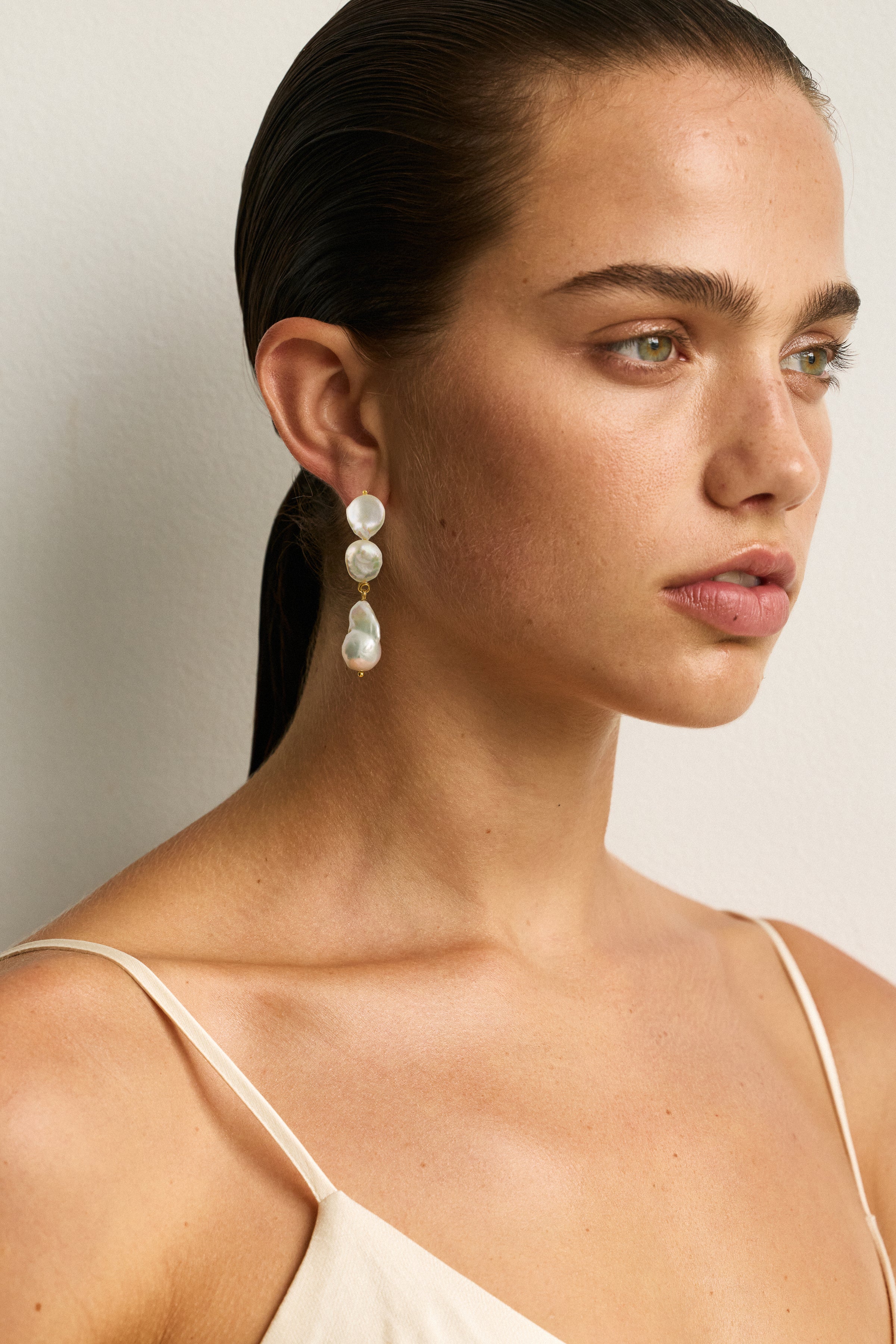 Allegra Earrings Pearl