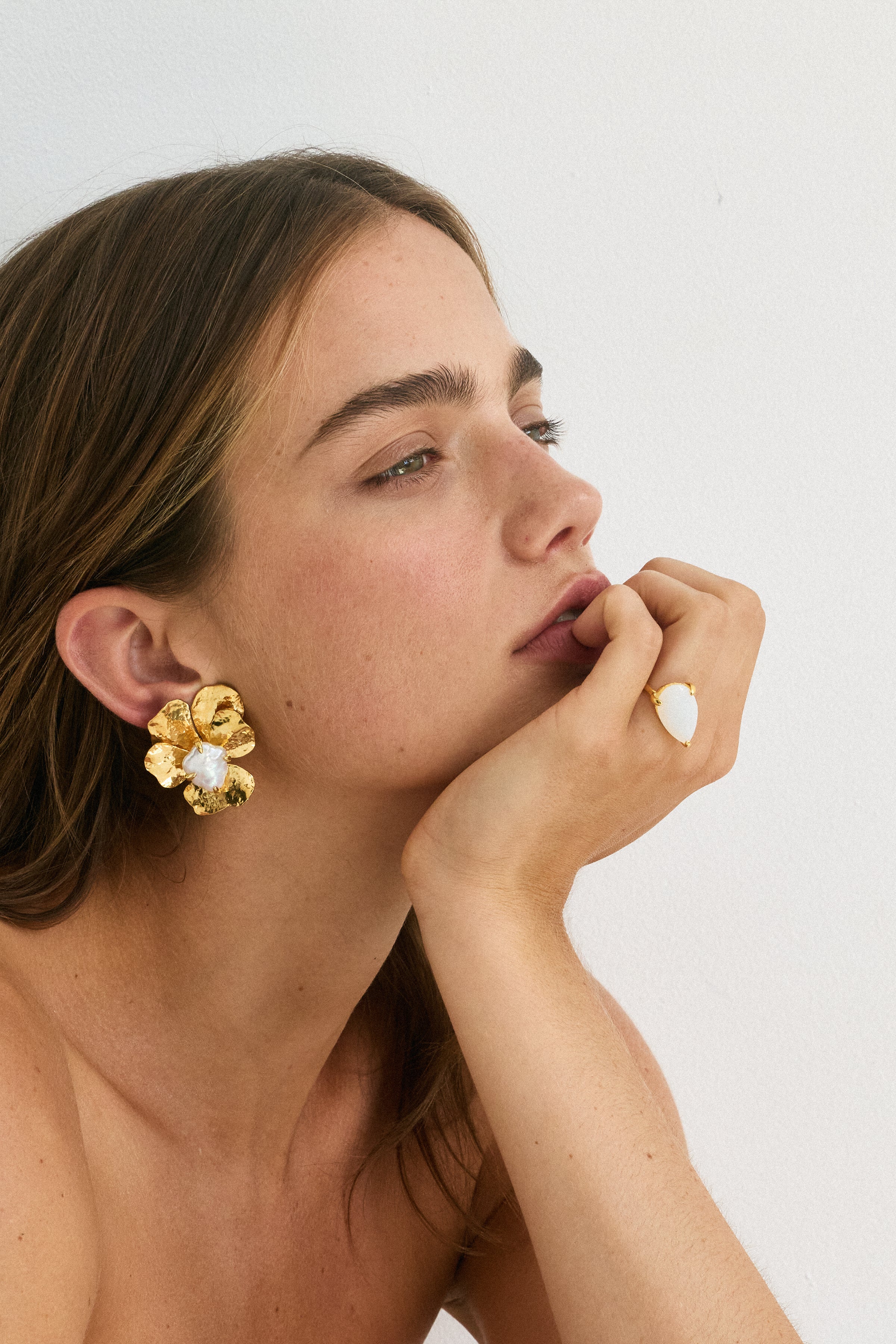 Amara Earrings Gold