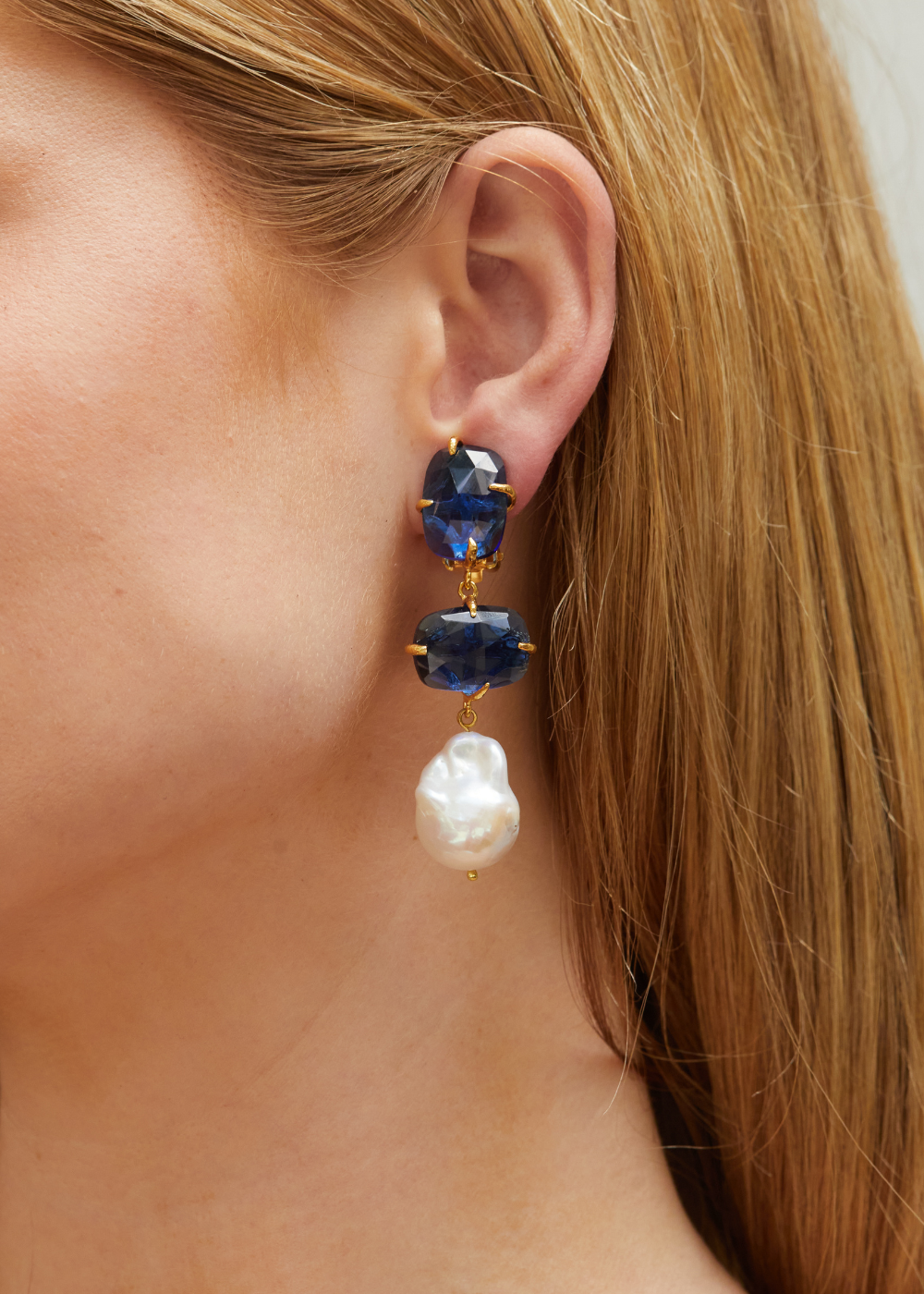 Gia Earrings Dark Blue