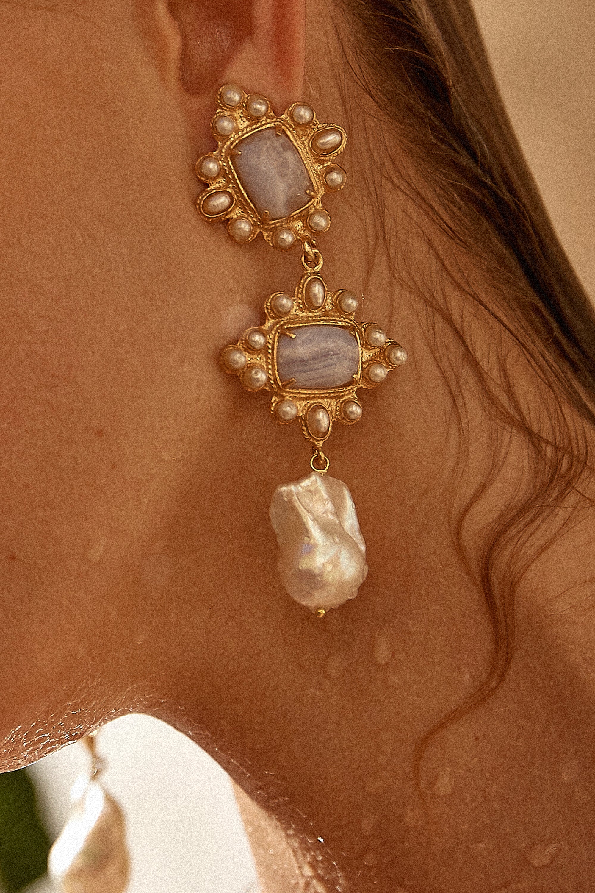 Charlotte Earrings White