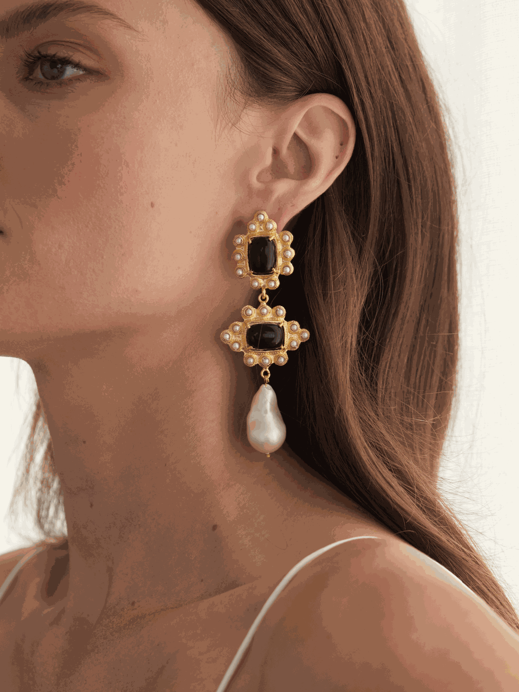 Graciela Earrings Black